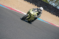 enduro-digital-images;event-digital-images;eventdigitalimages;mallory-park;mallory-park-photographs;mallory-park-trackday;mallory-park-trackday-photographs;no-limits-trackdays;peter-wileman-photography;racing-digital-images;trackday-digital-images;trackday-photos